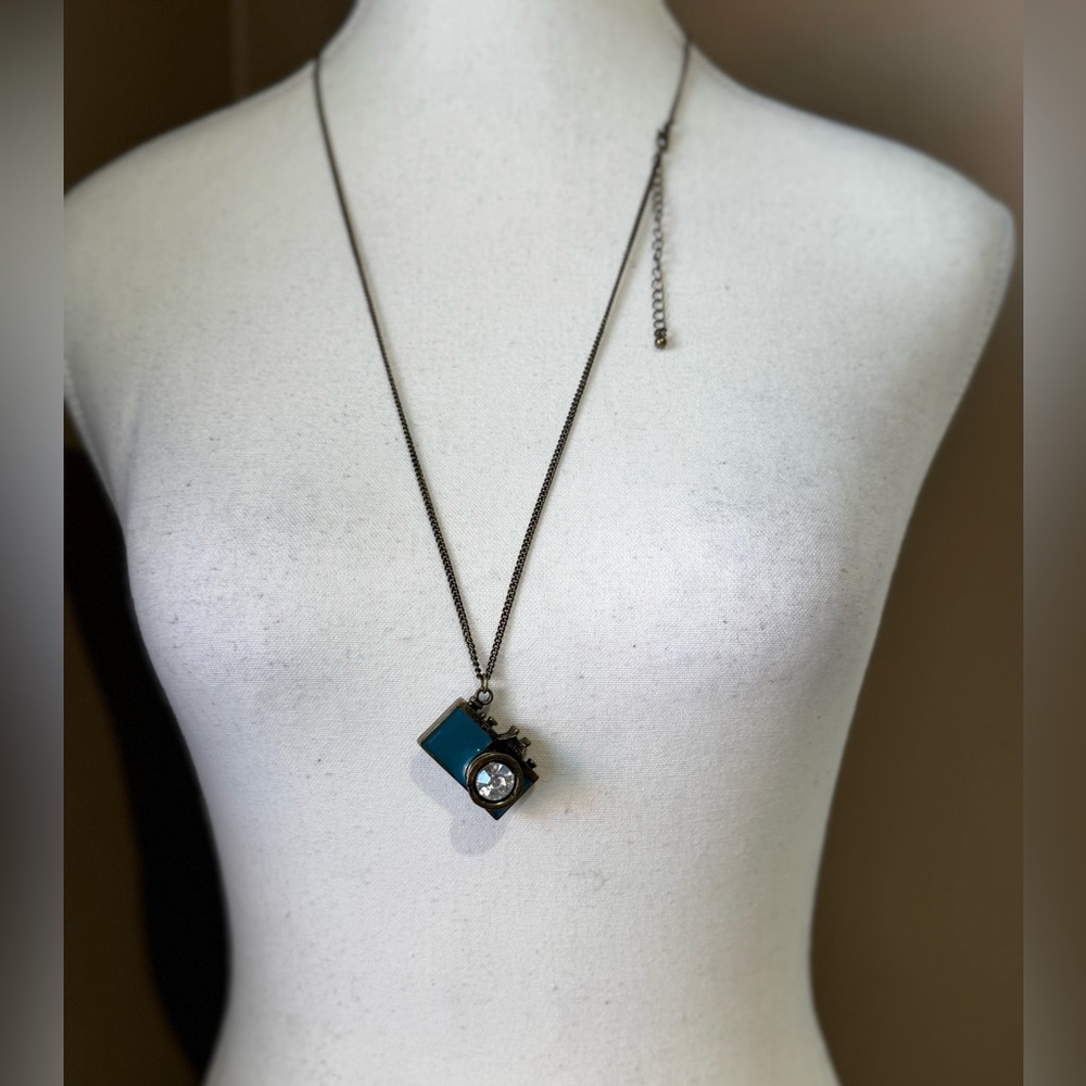 Vintage Camera Necklace in Teal Enamel, Antique Brass Long Chain w/Rhinestone